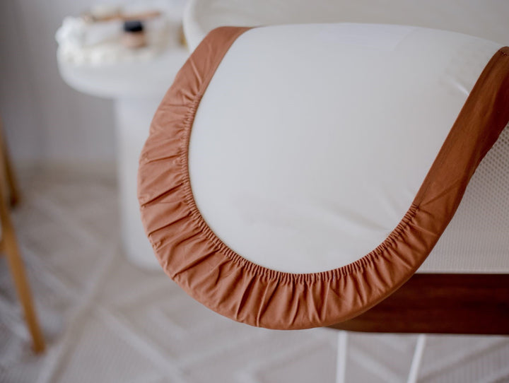 Bambella Waterproof Moses Bassinet Sheet | Chestnut