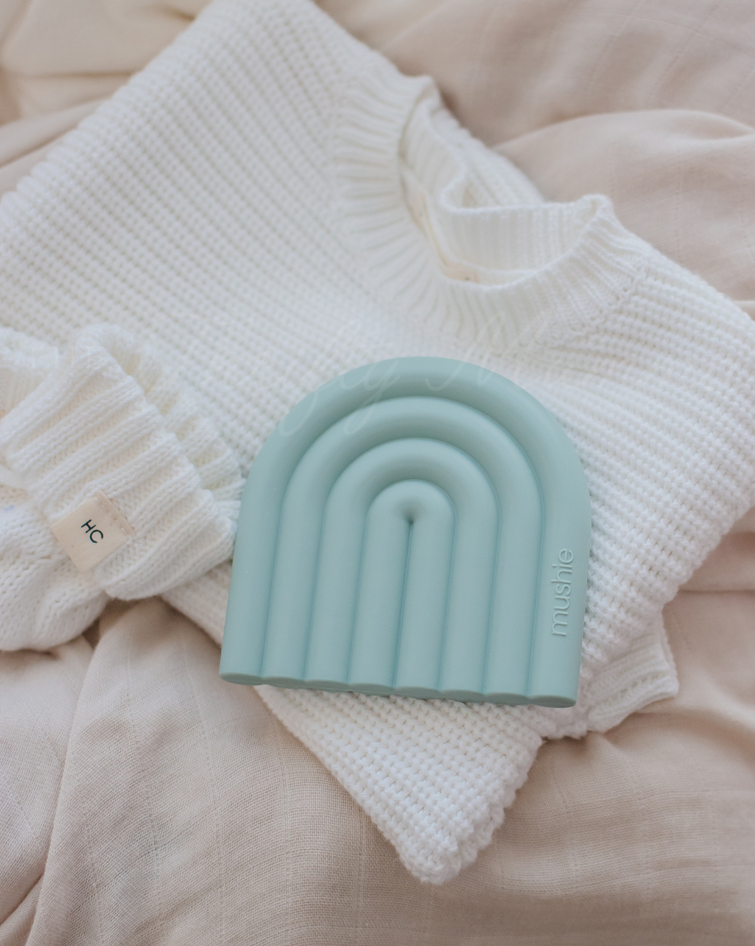 Mushie Rainbow Teether