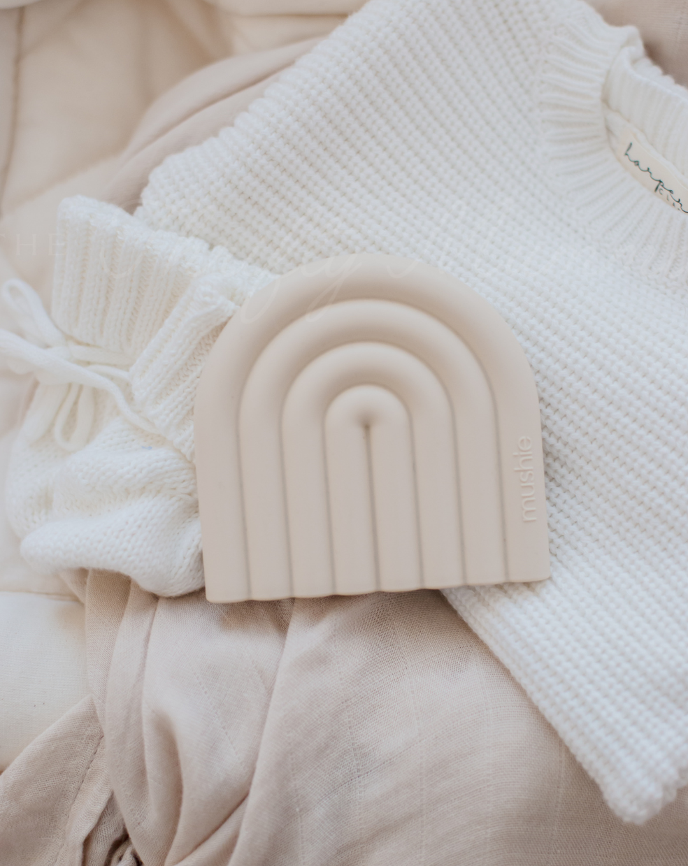 Mushie Rainbow Teether