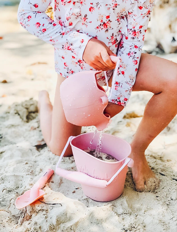 Scrunch Beach Bundle with Bucket, Spade, Rake & Moulds - Dusty Rose