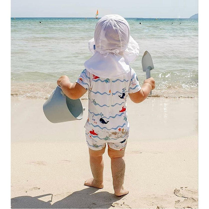 Scrunch Beach Bundle with Bucket, Spade, Rake & Moulds - Blue Fish