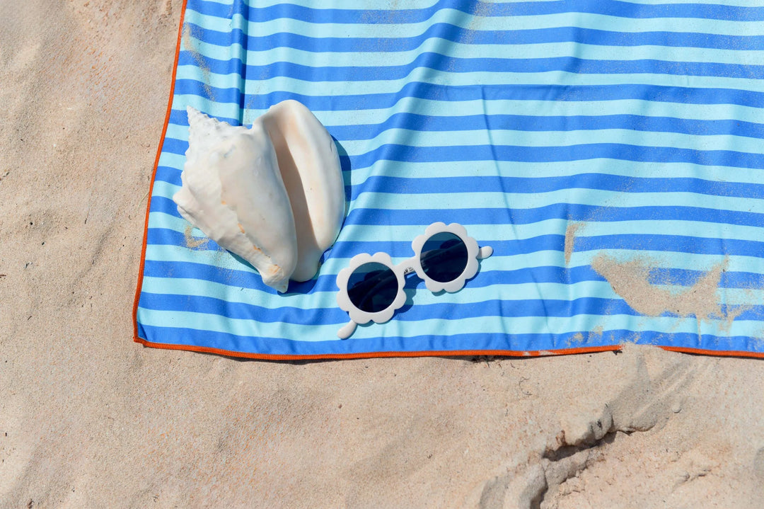 Quut Play Towel - Road & Blue Stripe