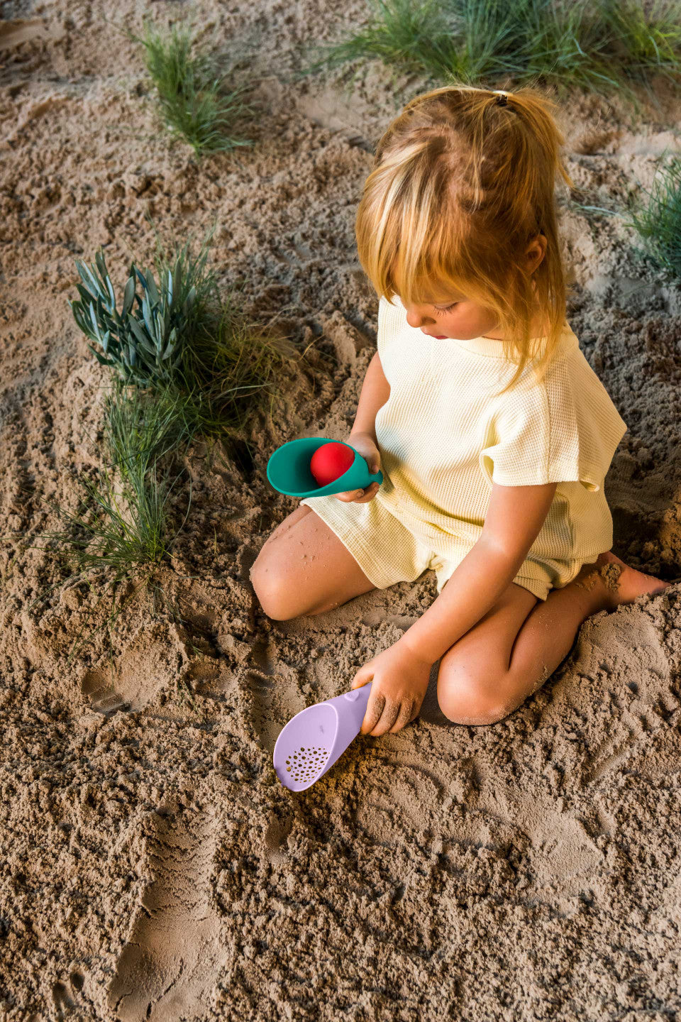 Quut Cuppi Beach Shovel & Sifter Toy - Lagoon & Lavender
