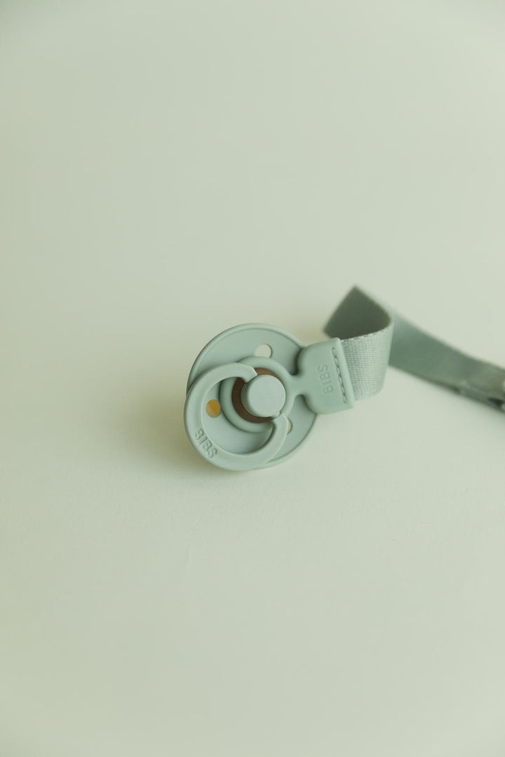 BIBS Loop Pacifier Clip | Dark Oak