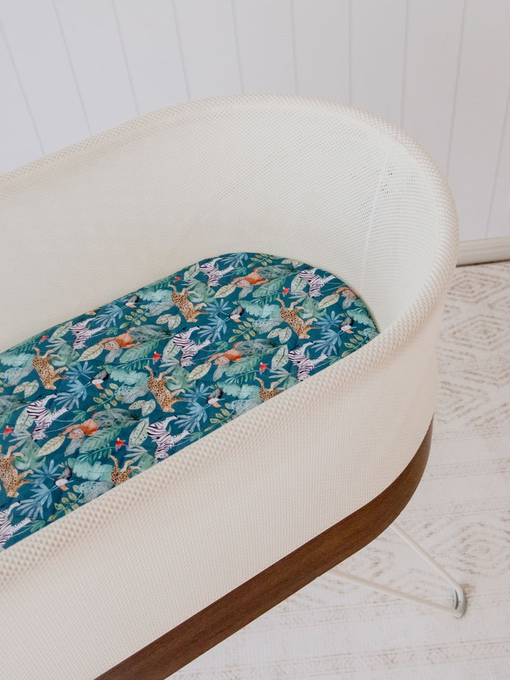 Bambella Waterproof Moses Bassinet Sheet | Jungle Palms