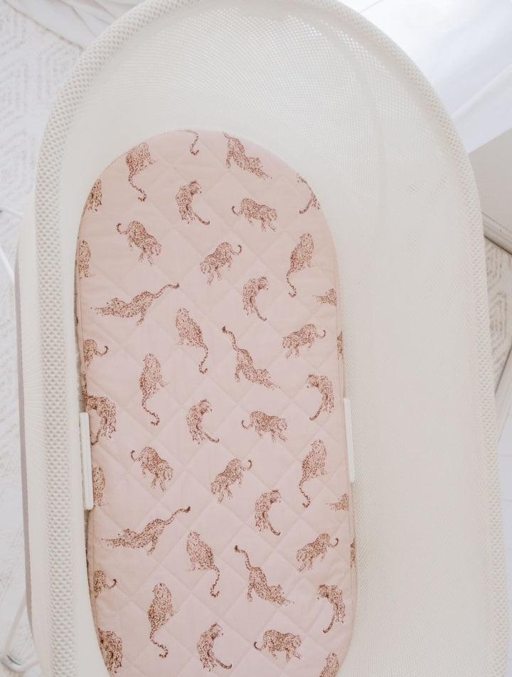 Bambella Waterproof Moses Bassinet Sheet | Queen of the Jungle