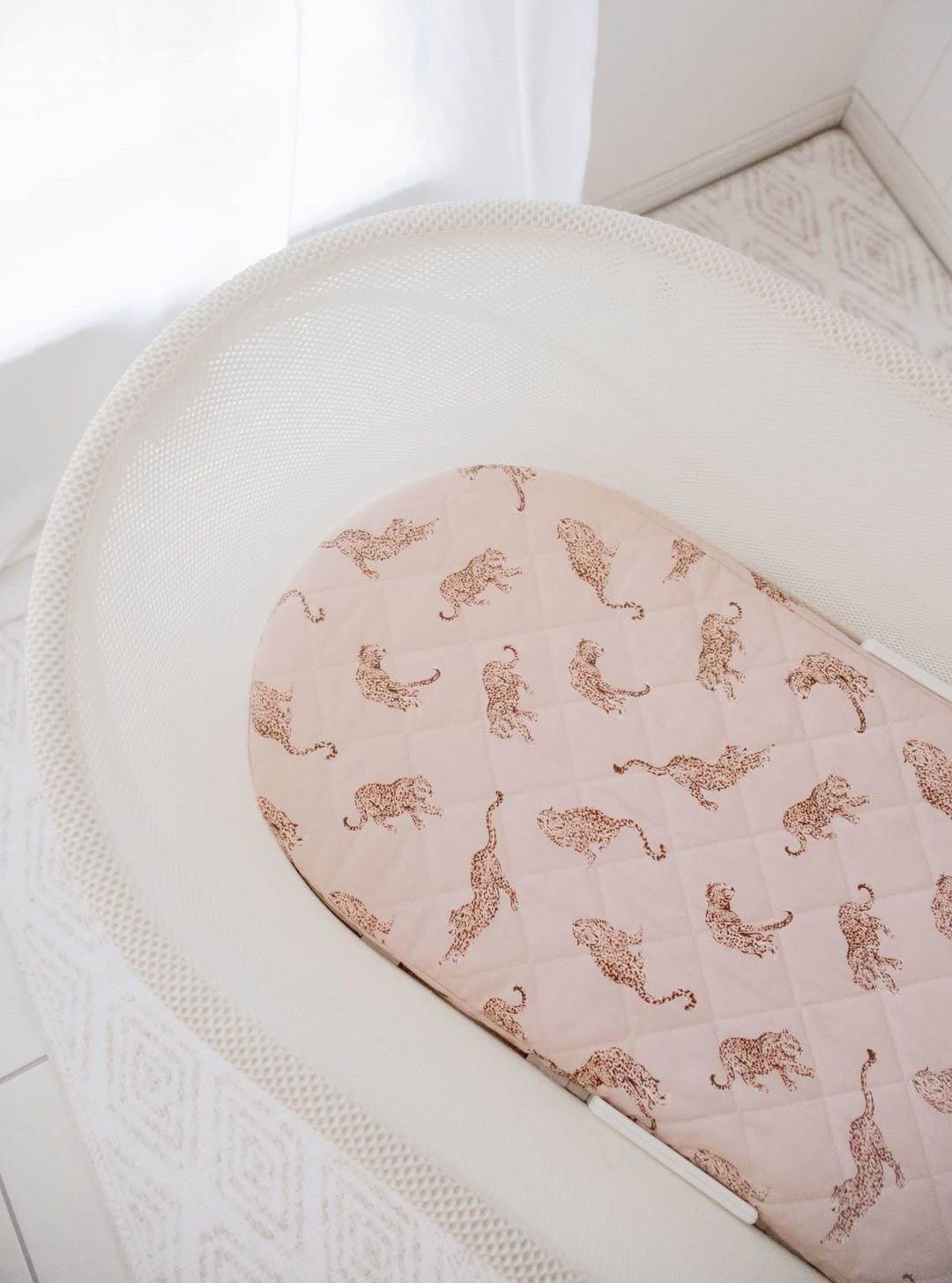 Bambella Waterproof Moses Bassinet Sheet | Queen of the Jungle