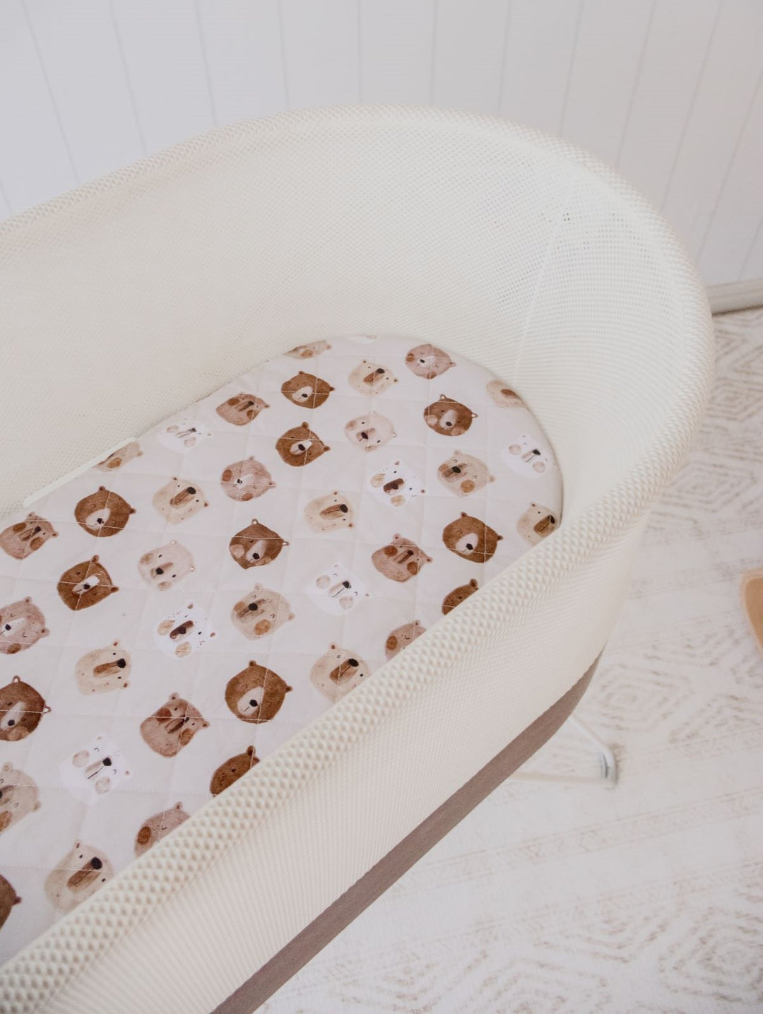 Bambella Waterproof Moses Bassinet Sheet |  Bear in There