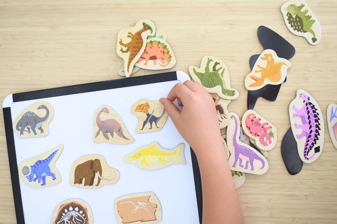 Fridge Friends 25 Piece Magnet Set - Dinosaurs & Prehistoric Animals