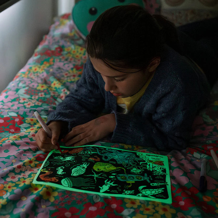 Mini Colouring & Doodle Mat - Glow-in-the-Deep