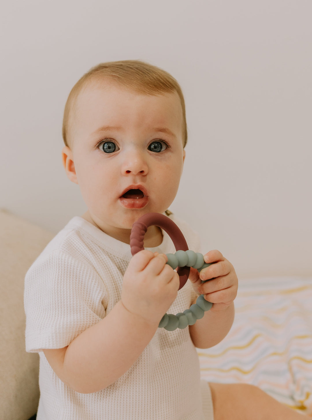 Jellystone Sunshine Teether Ring - Berry & Sage