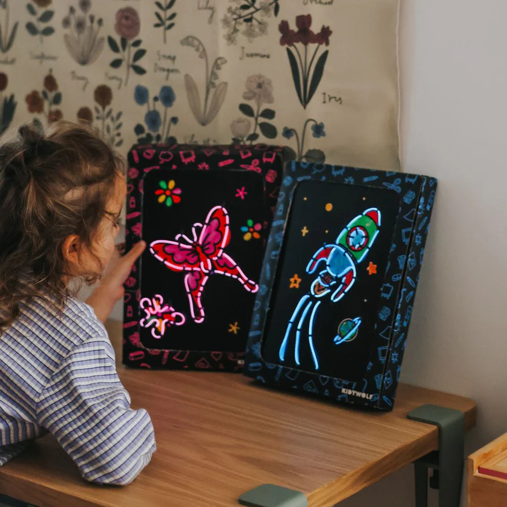 KIDYNEON Kit for Illuminated Wall Decoration - Once Upon A Time