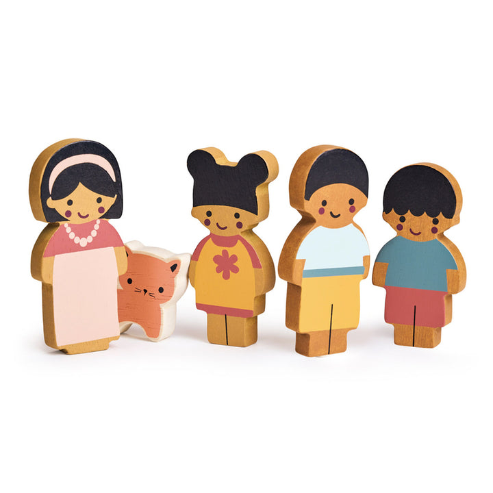 Wooden Doll Family With Cat Set
