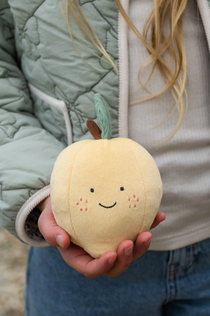 Nana Huchy Léa Lemon - The Resilient Friend