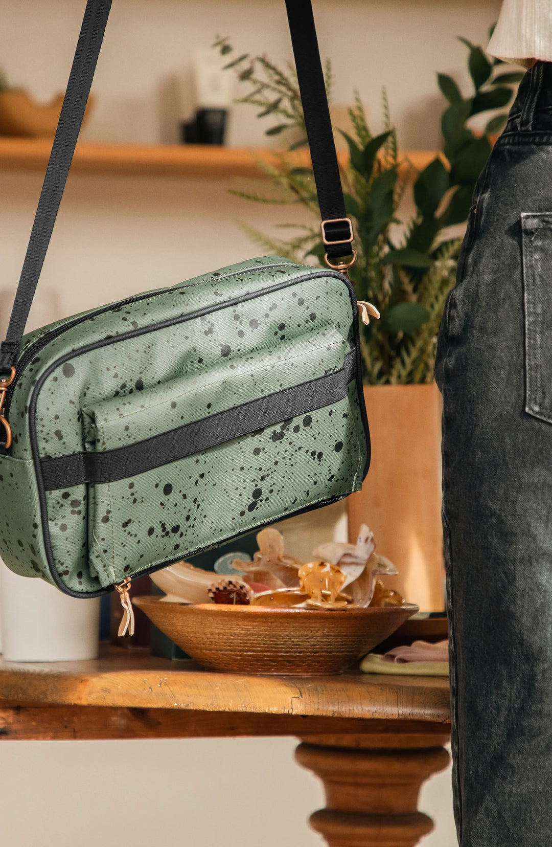 Nappy Bag Companion Clutch with Change Mat - Olive