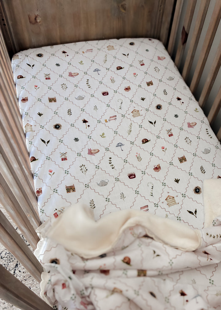 Pop Ya Tot Organic Muslin Cot Sheet - Cottage Picnic