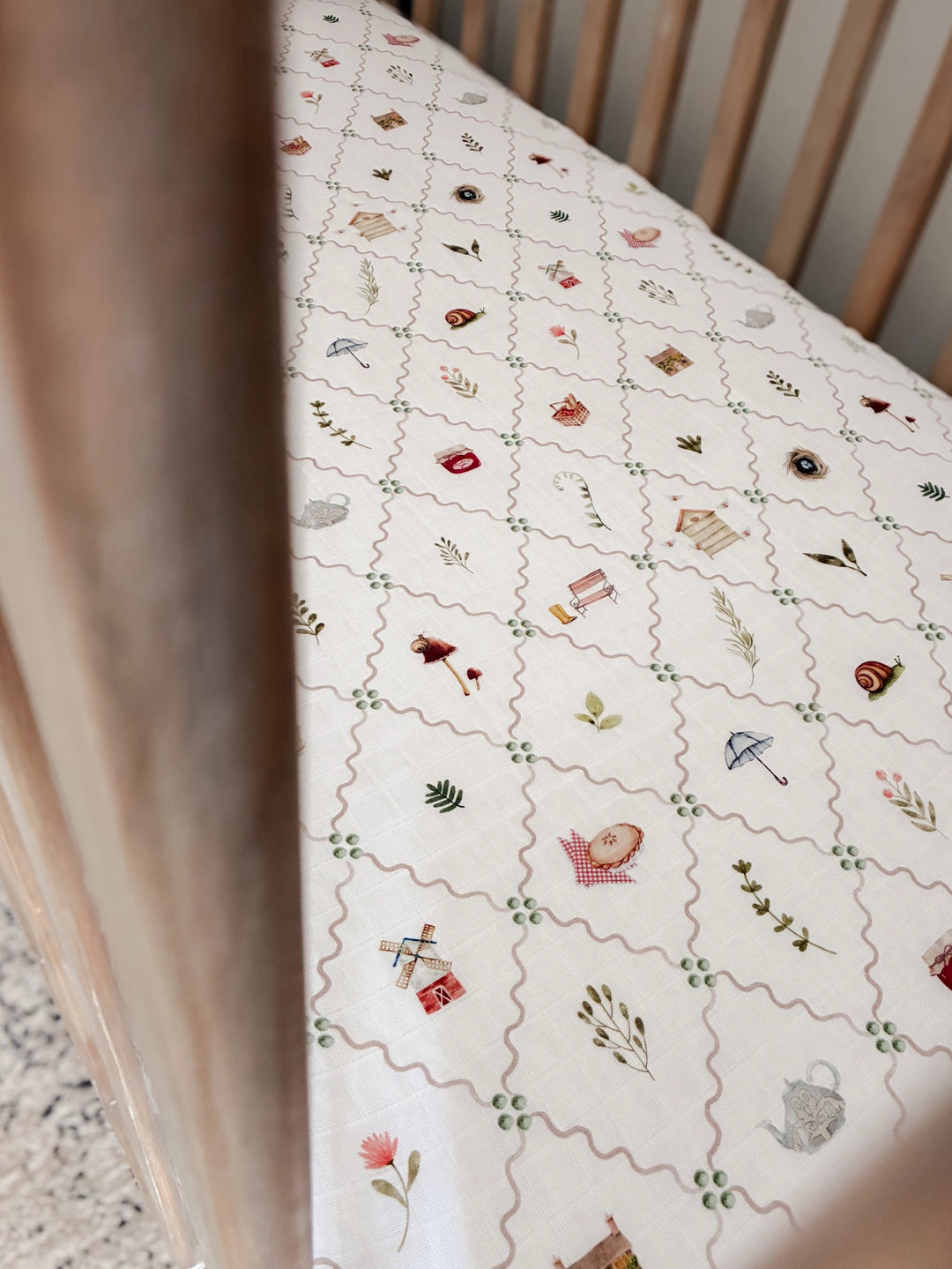 Pop Ya Tot Organic Muslin Cot Sheet - Cottage Picnic
