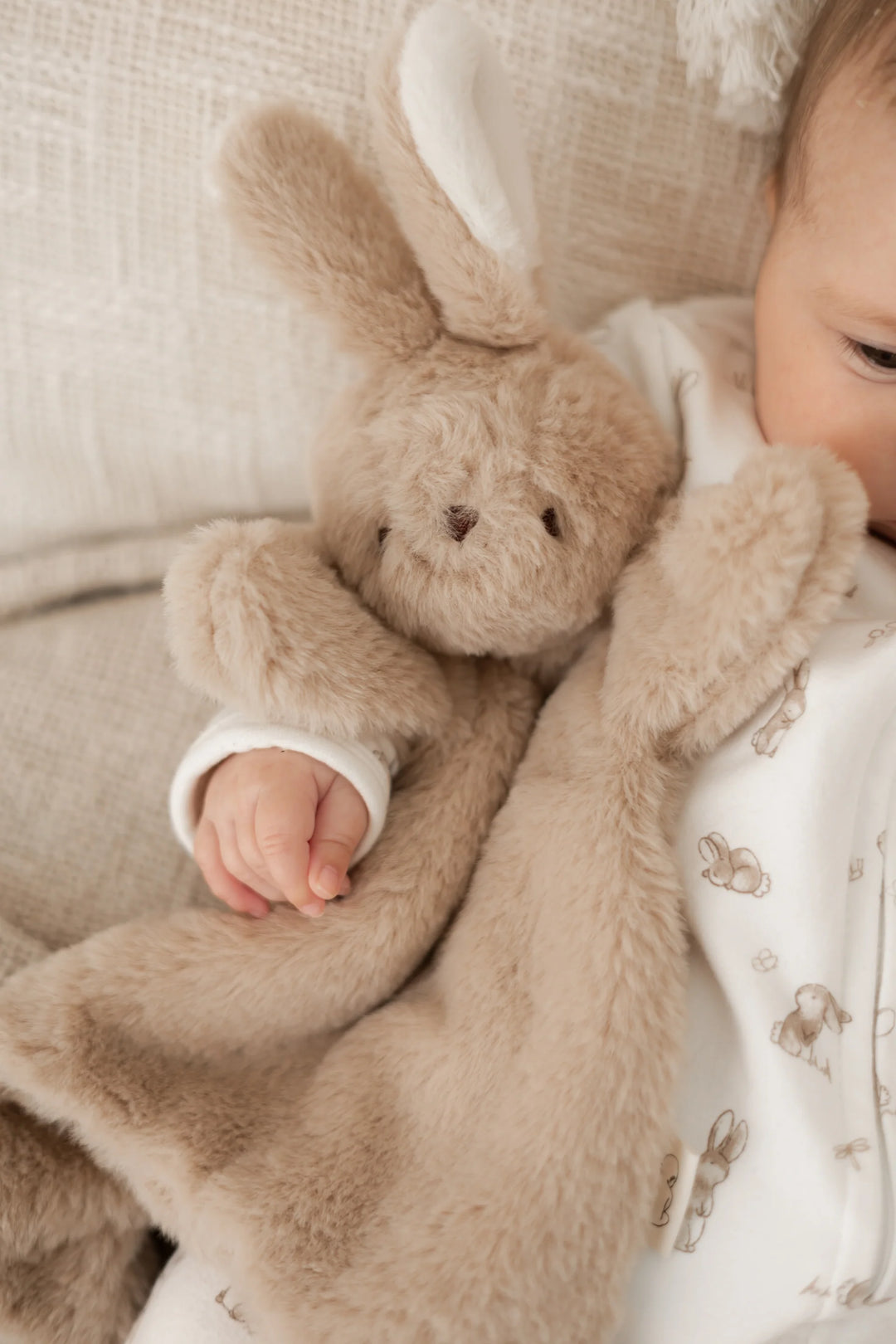 Pop Ya Tot Cottontail Comforter Toy