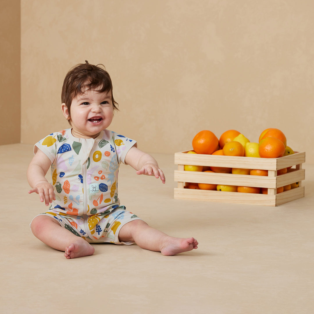 ergoPouch Short Sleeve Sleep Zip Bodysuit 0.2 TOG - Fruit Salad