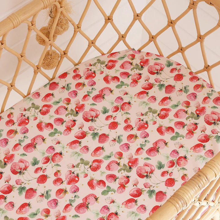Snuggle Hunny Bassinet Sheet & Change Pad Cover - Strawberry
