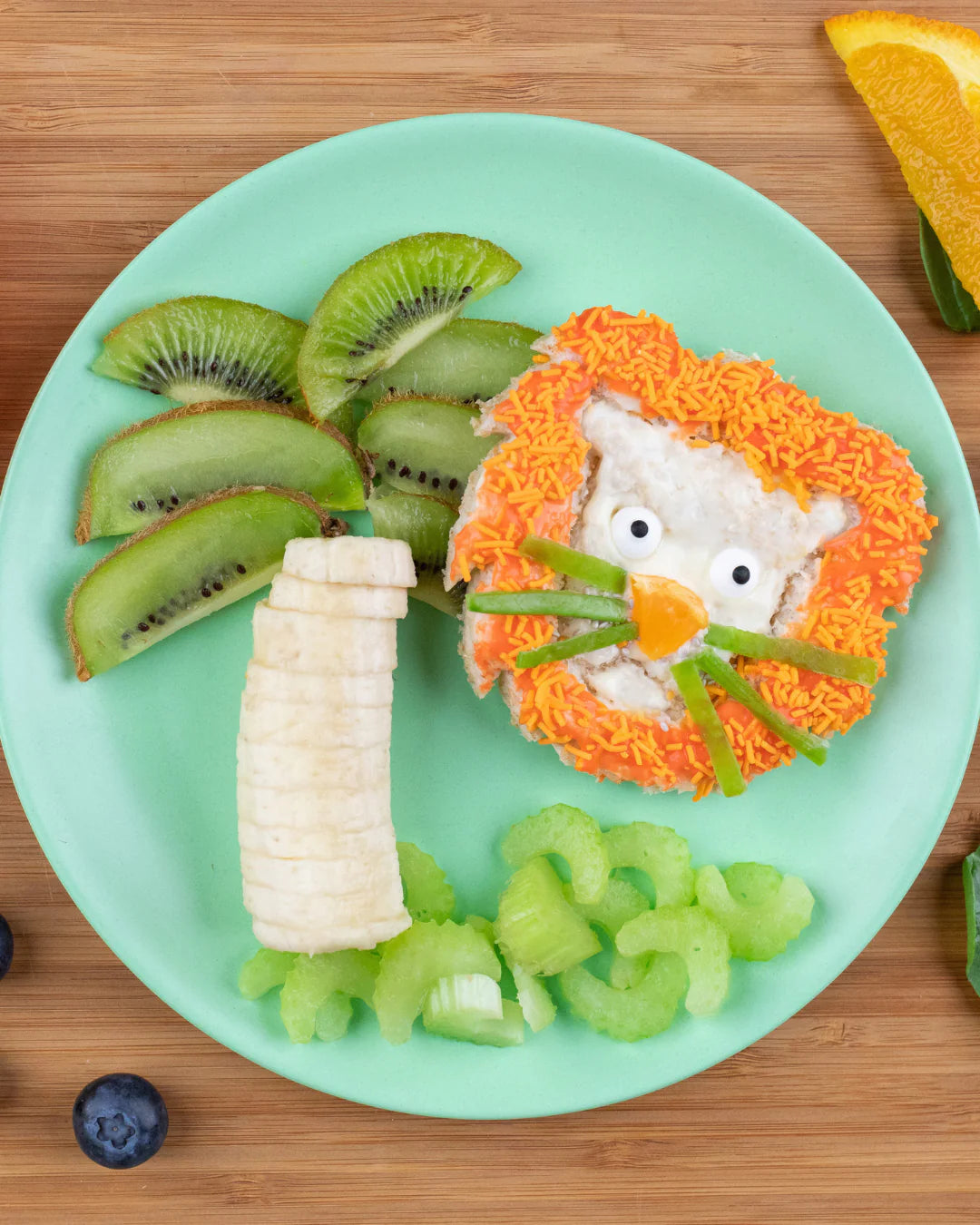 Lunch Punch Sandwich Cutter Set - Lion