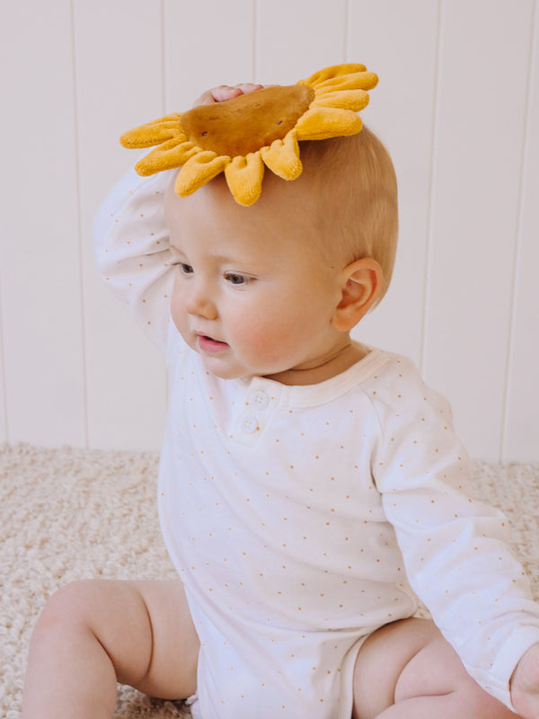 Tikiri Crinkle Scrunch Sensory Toy - Sunflower