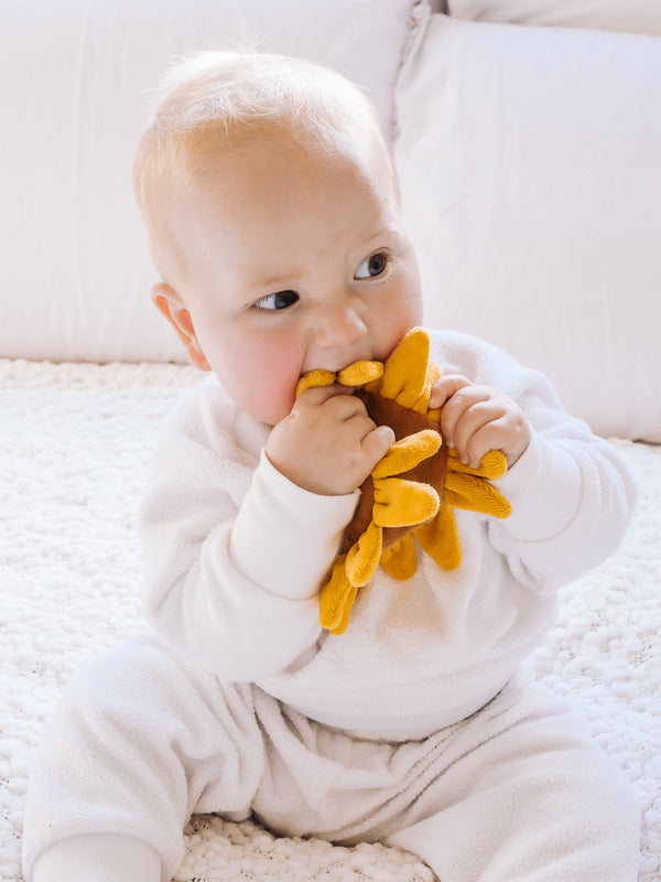 Tikiri Crinkle Scrunch Sensory Toy - Sunflower