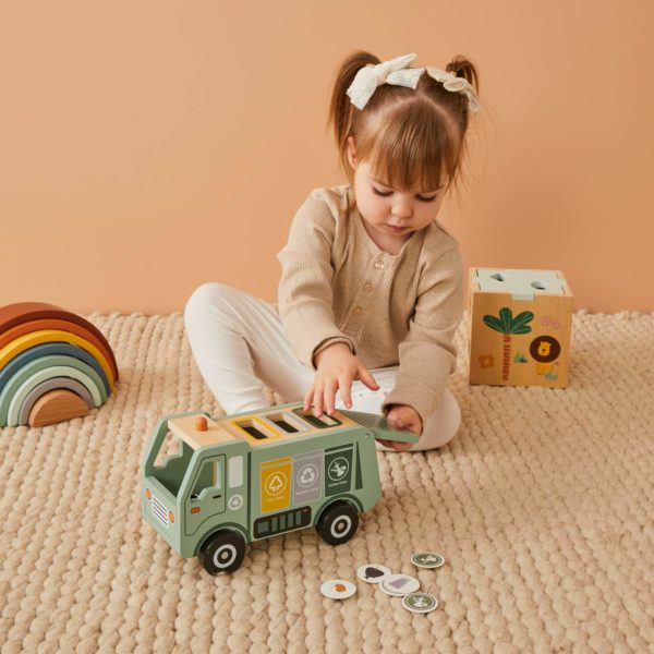 Wooden Garbage & Recycling Sorting Truck