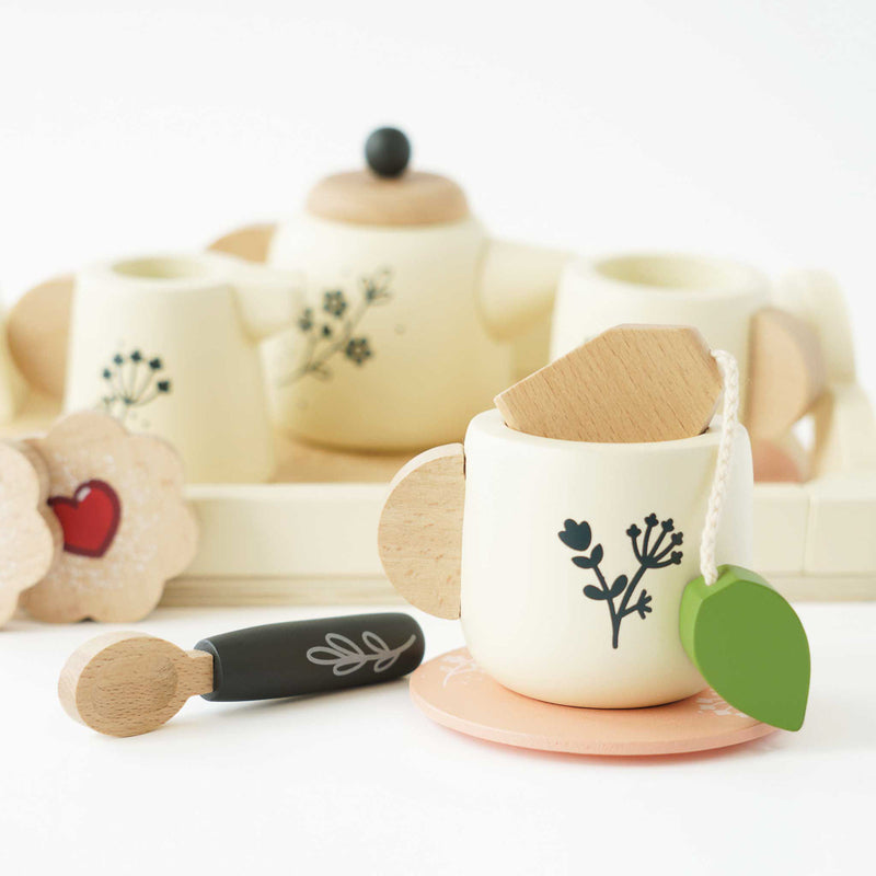 Le Toy Van Wooden Tea Set & Tray - 12 Pieces