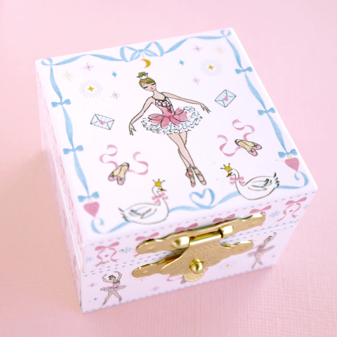 Lauren Hinkley Ballet Slippers Ring & Ballerina Box