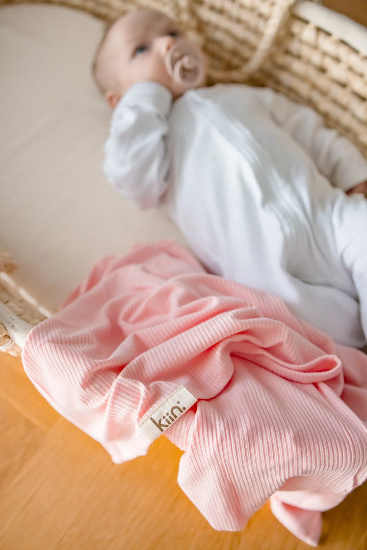 Kiin Organic Bamboo Stretch Swaddle - Peony