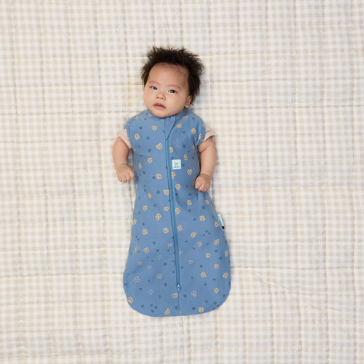 ergoPouch Cocoon Zip Swaddle Bag 1.0 TOG - Petite Pretzel