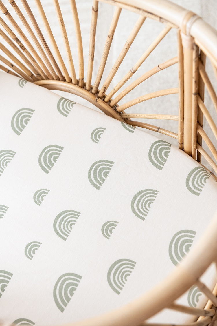 Kiin Organic Bamboo Cotton Change Pad & Bassinet Sheet - Rainbow Ivory & Sage