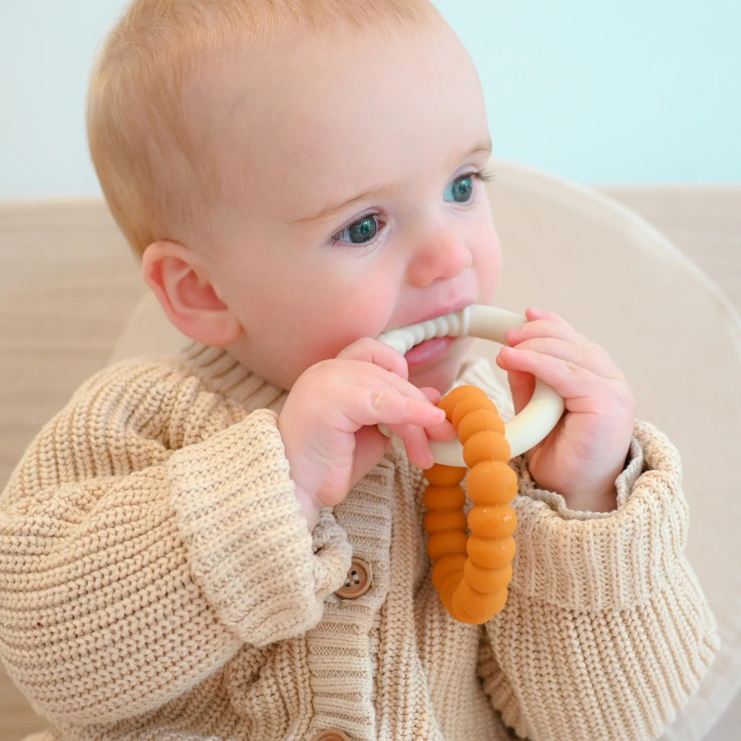 Jellystone Sunshine Teether Ring - Honey & Oatmeal